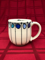Load image into Gallery viewer, Mug Thrown mt109
